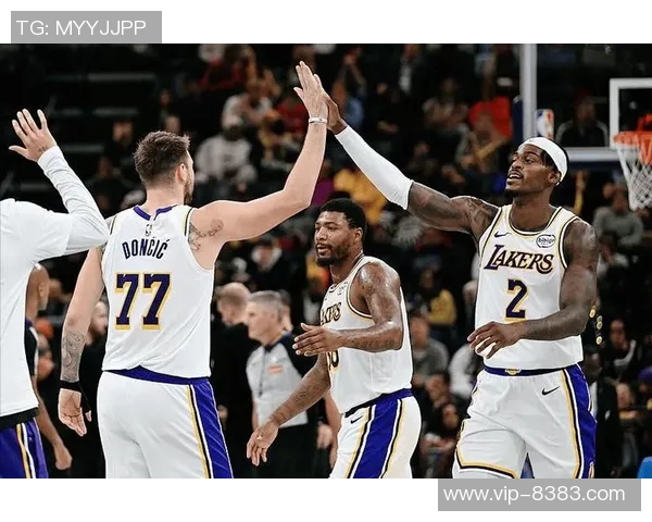 范德比尔特盛赞里夫斯迎接挑战两场比赛得分超90分令人惊叹